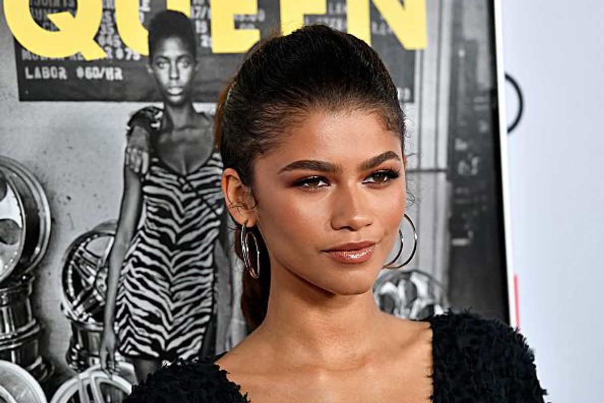 Zendaya effortlessly showed the importance of gender inclusivity by correcting Vanity Fair reporter