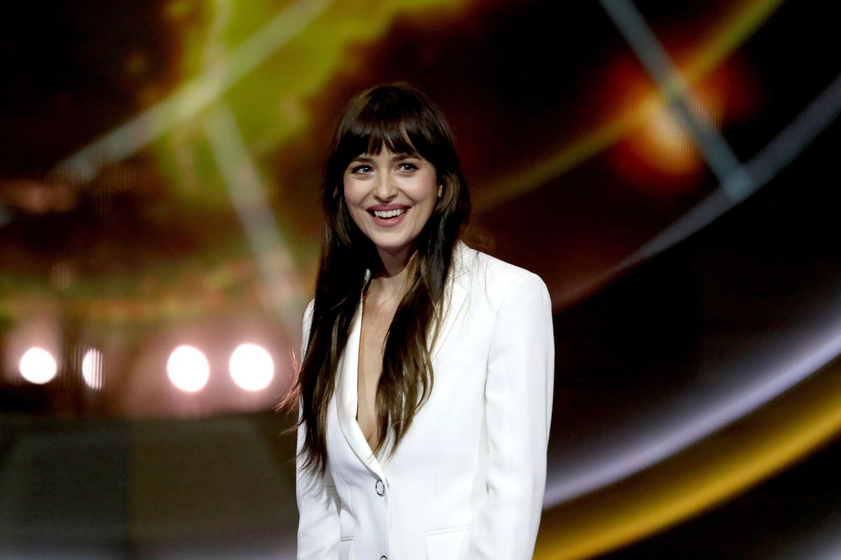 Dakota Johnson had the perfect response to being financially cut off from her father