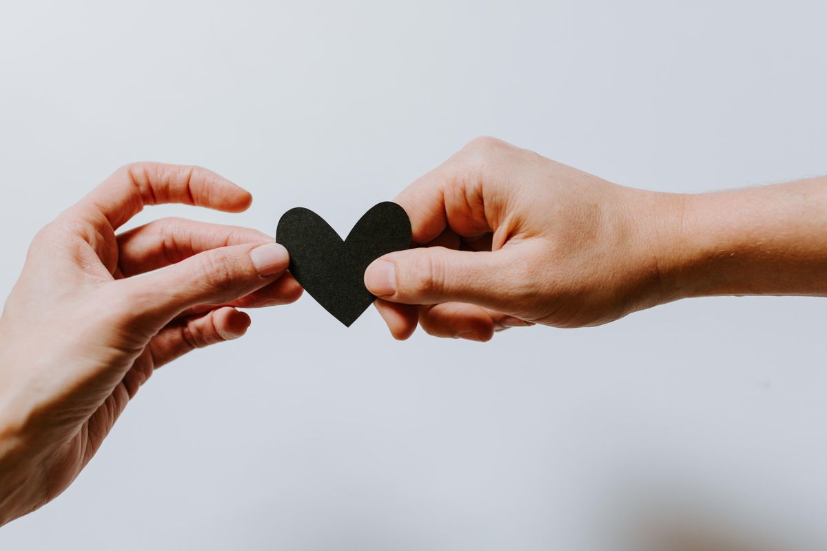 What staying in an unhealthy friendship or relationship is doing to you, according to a relationship expert